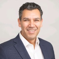 Antonio Morales headshot